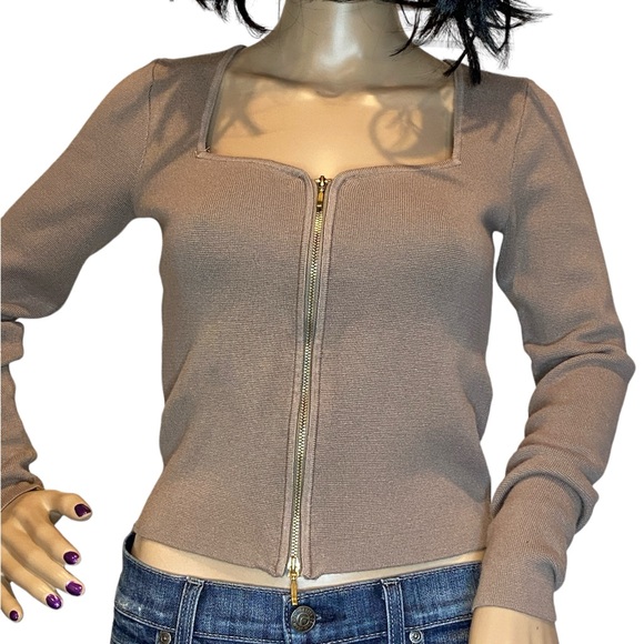 Abercrombie & Fitch Zip-Up Notch-Neck Slimming Top Sweater Shirt Size Medium EUC - Picture 2 of 8